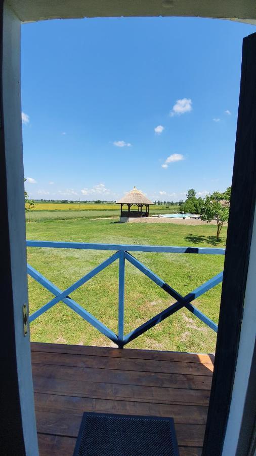 Bed and Breakfast Tisza White House Tiszaszolos Zewnętrze zdjęcie